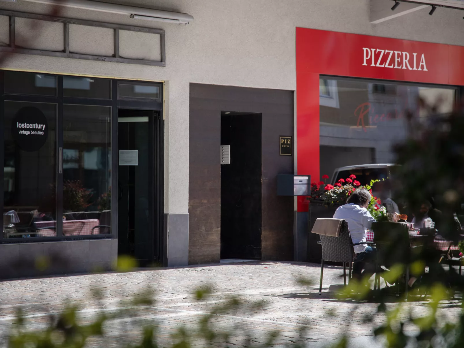 Chesa Piz Mezdi - St. Moritz-Outside