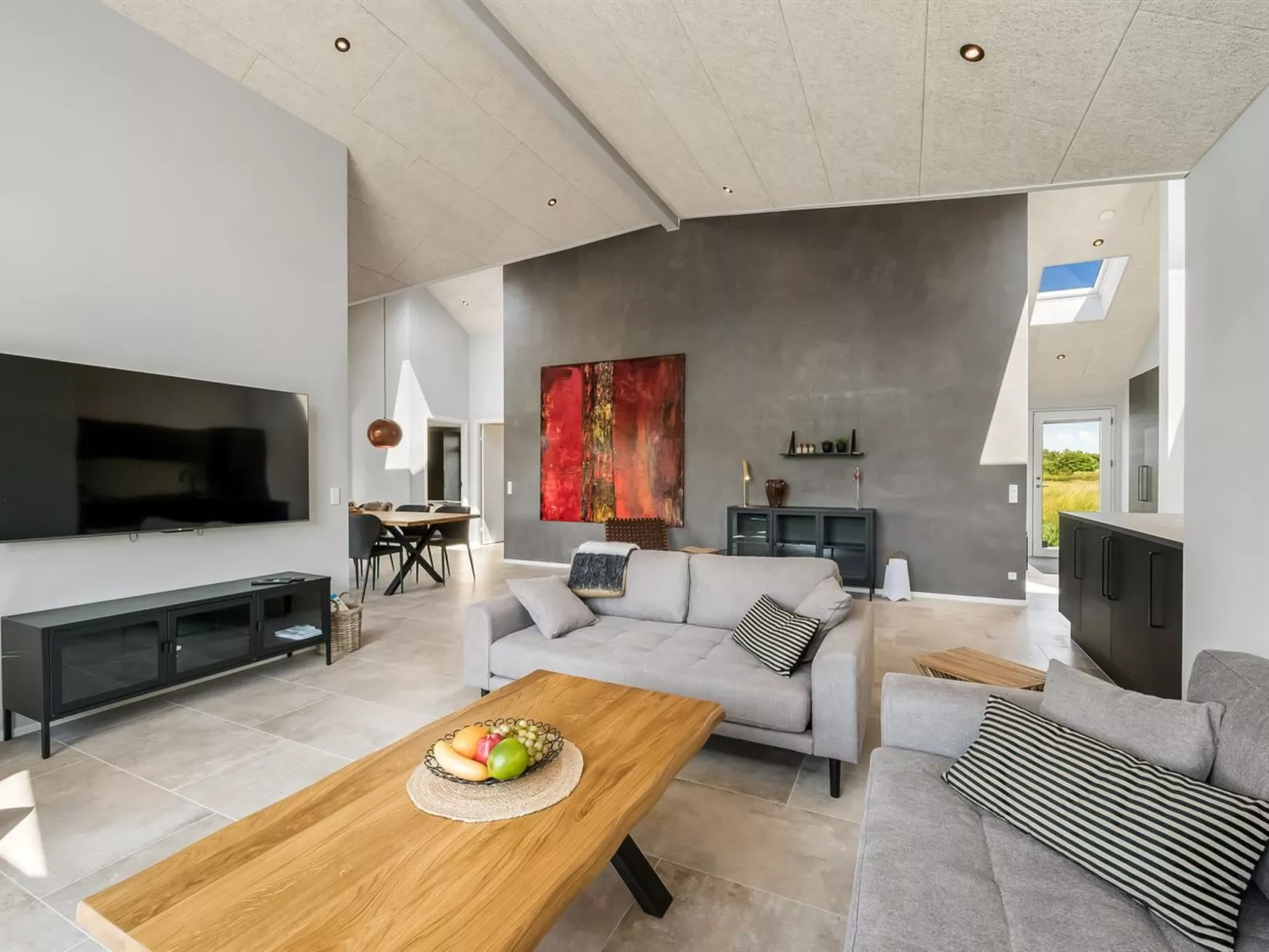 "Måns" - 500m to the fjord-Inside