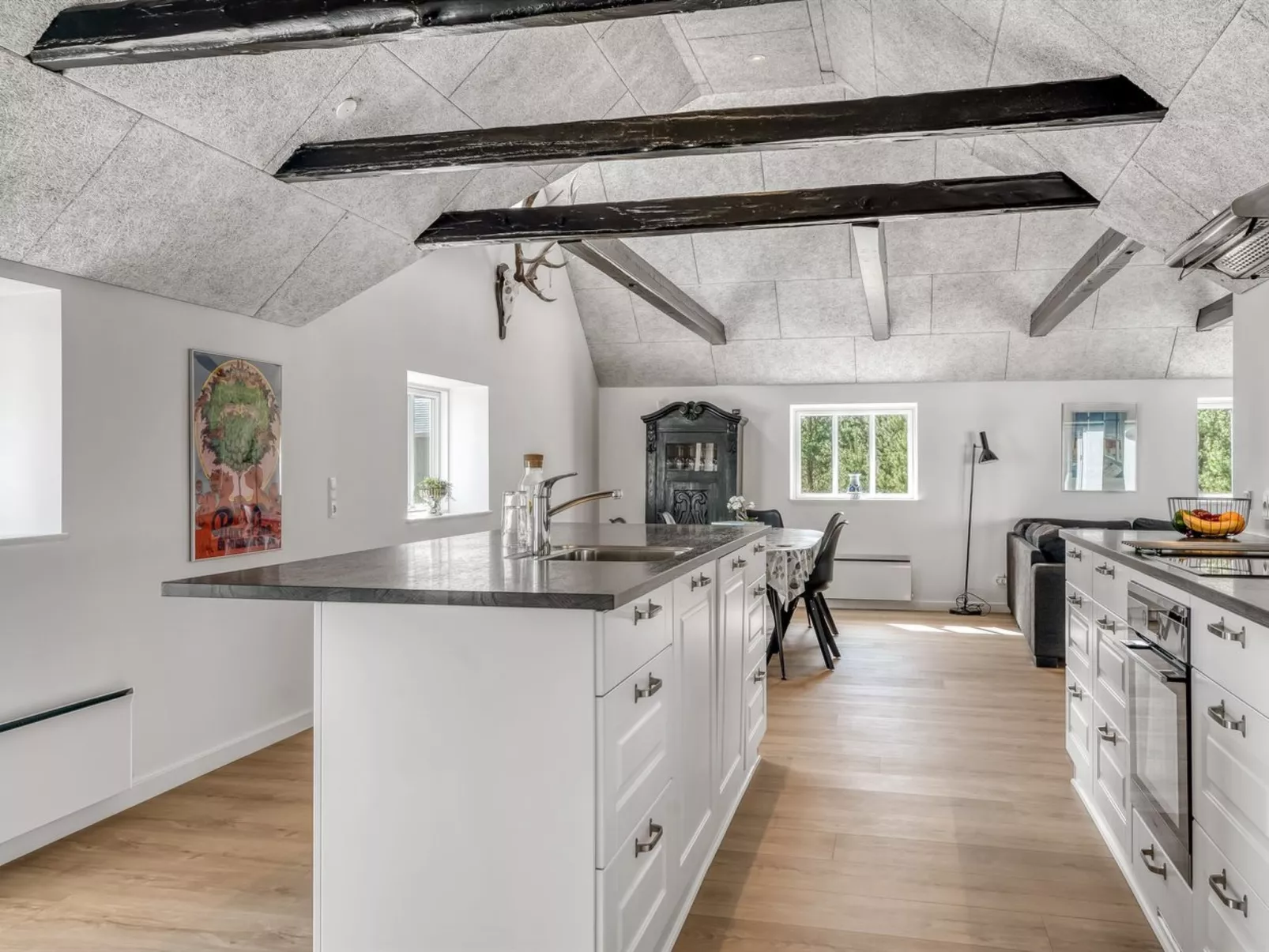 "Elisa" - 1.2km from the sea-Inside