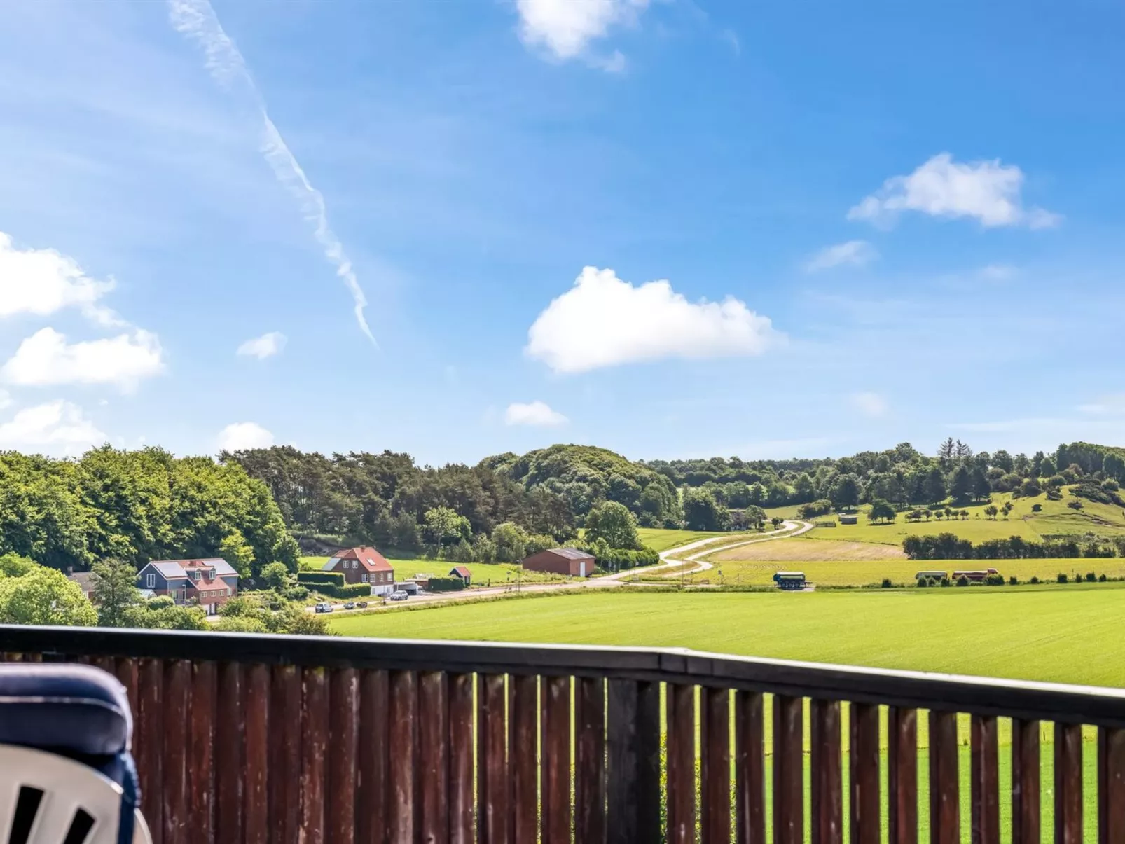 "Imgert" - 300m to the fjord-Outside