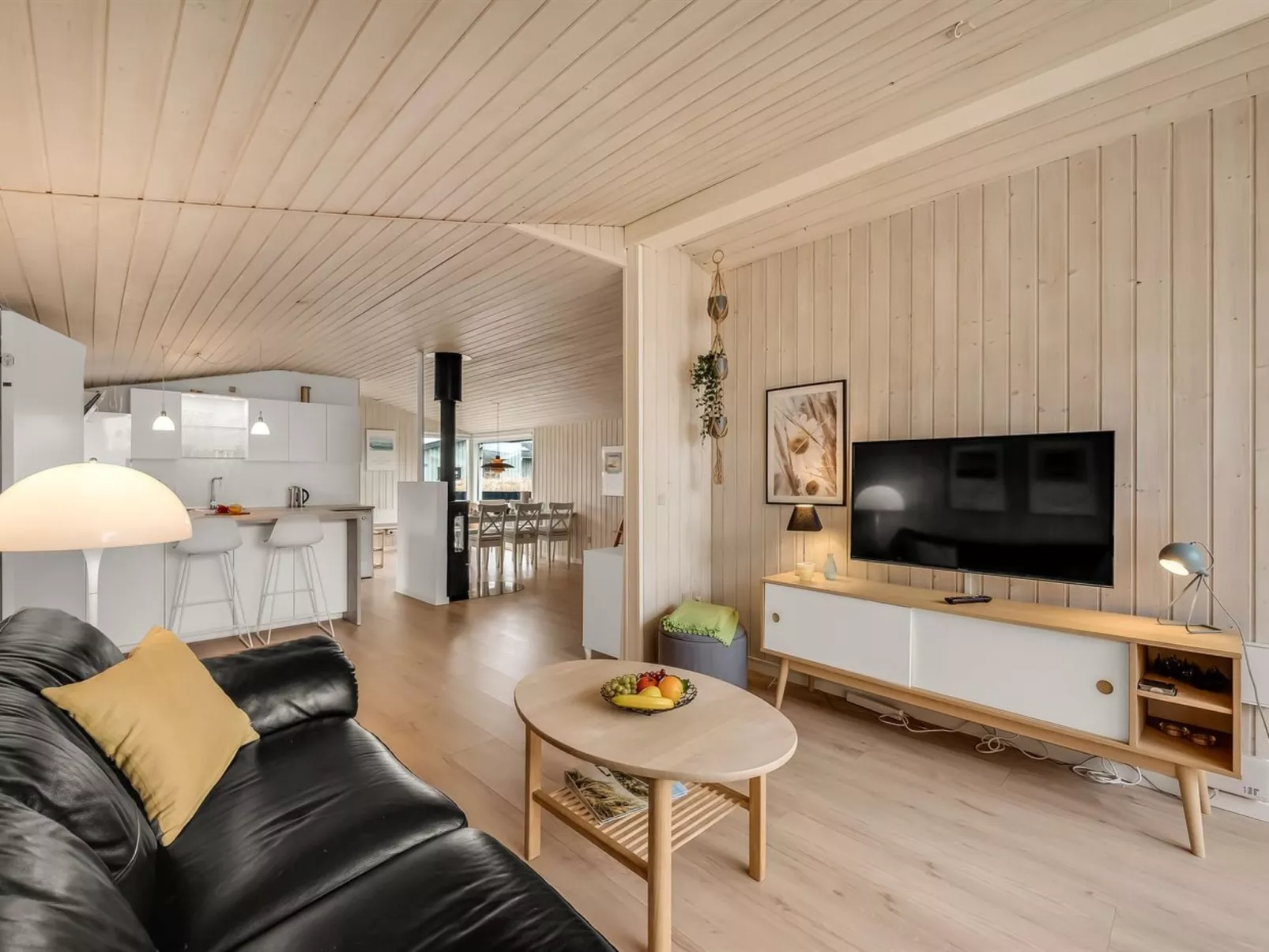 "Julan" - 600m from the sea-Drinnen