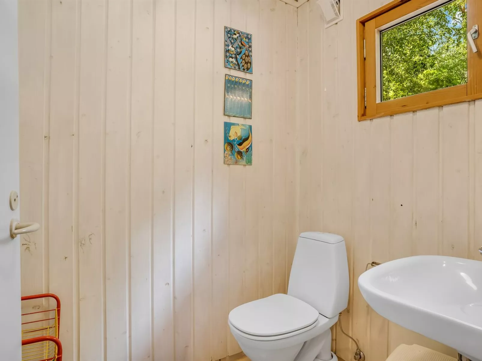 "Anine" - 200m to the fjord-Inside