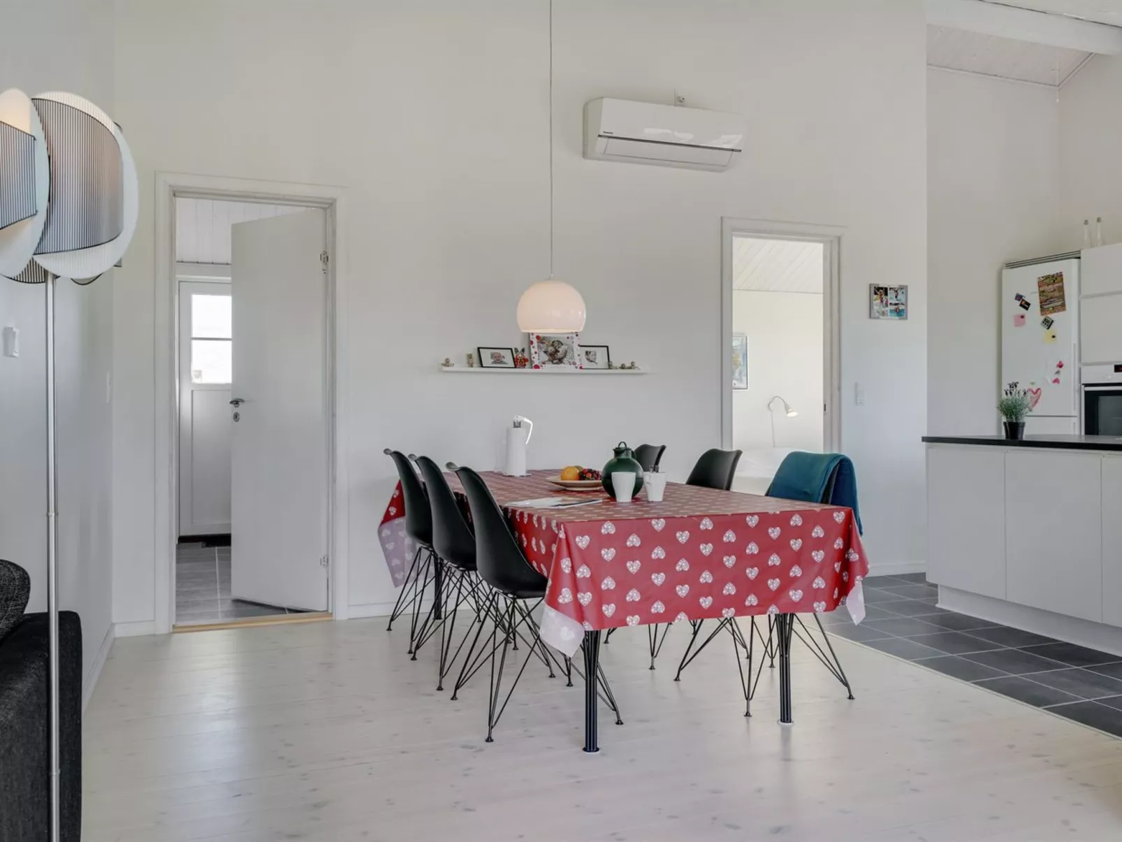 "Hathulf" - 700m from the sea-Inside