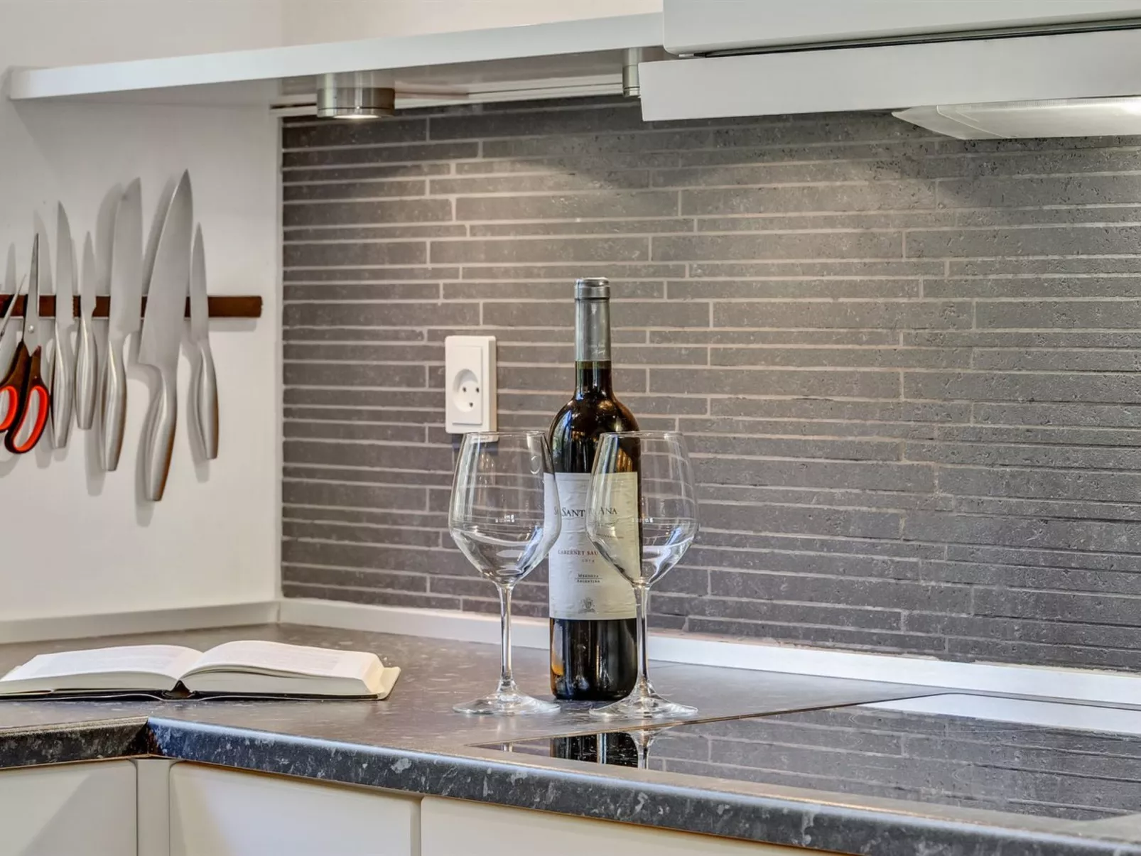 "Tali" - 700m from the sea-Inside