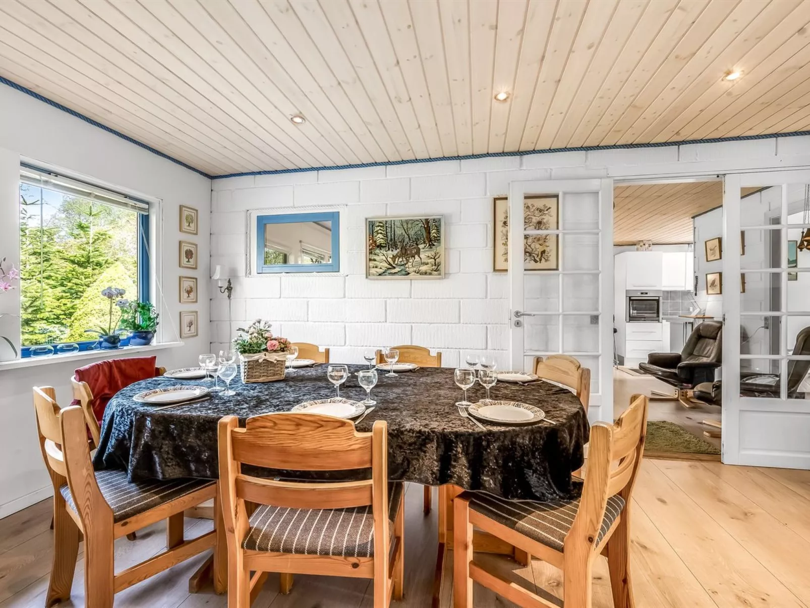 "Marillia" - 2km from the sea-Inside