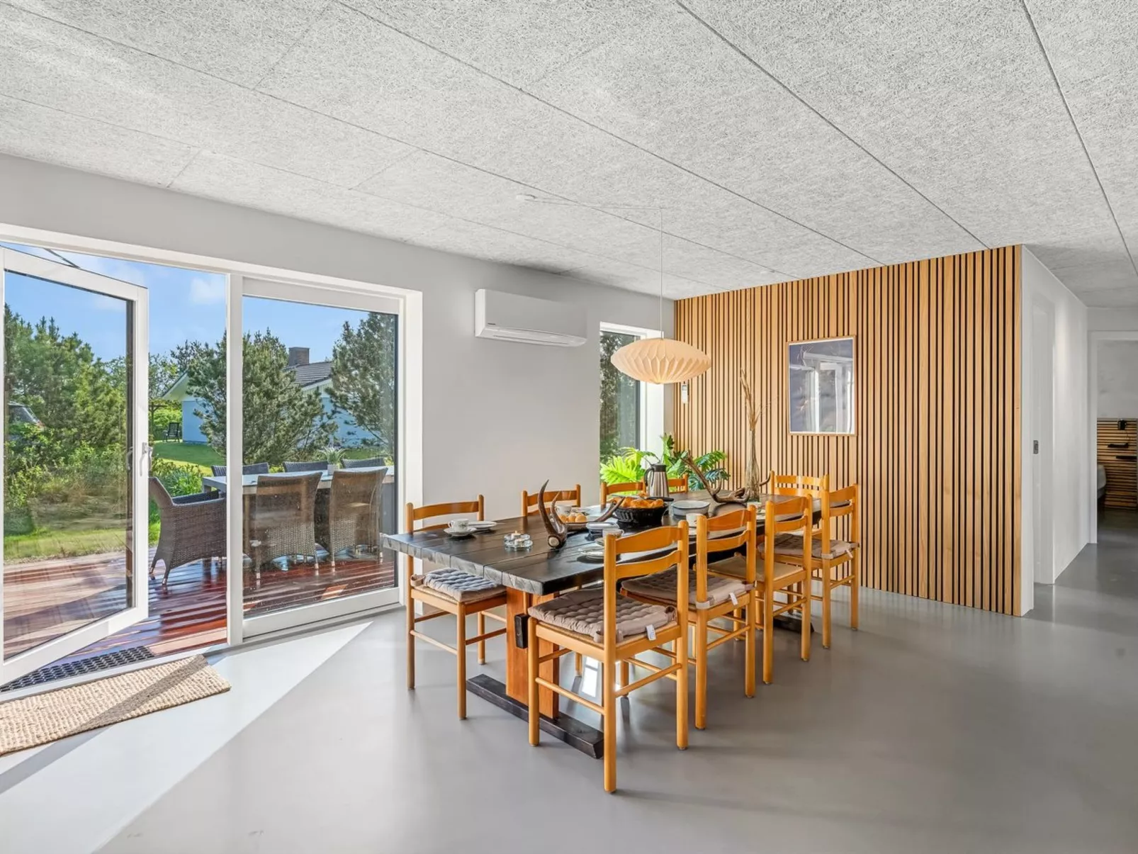 "Gunny" - 500m to the fjord-Drinnen