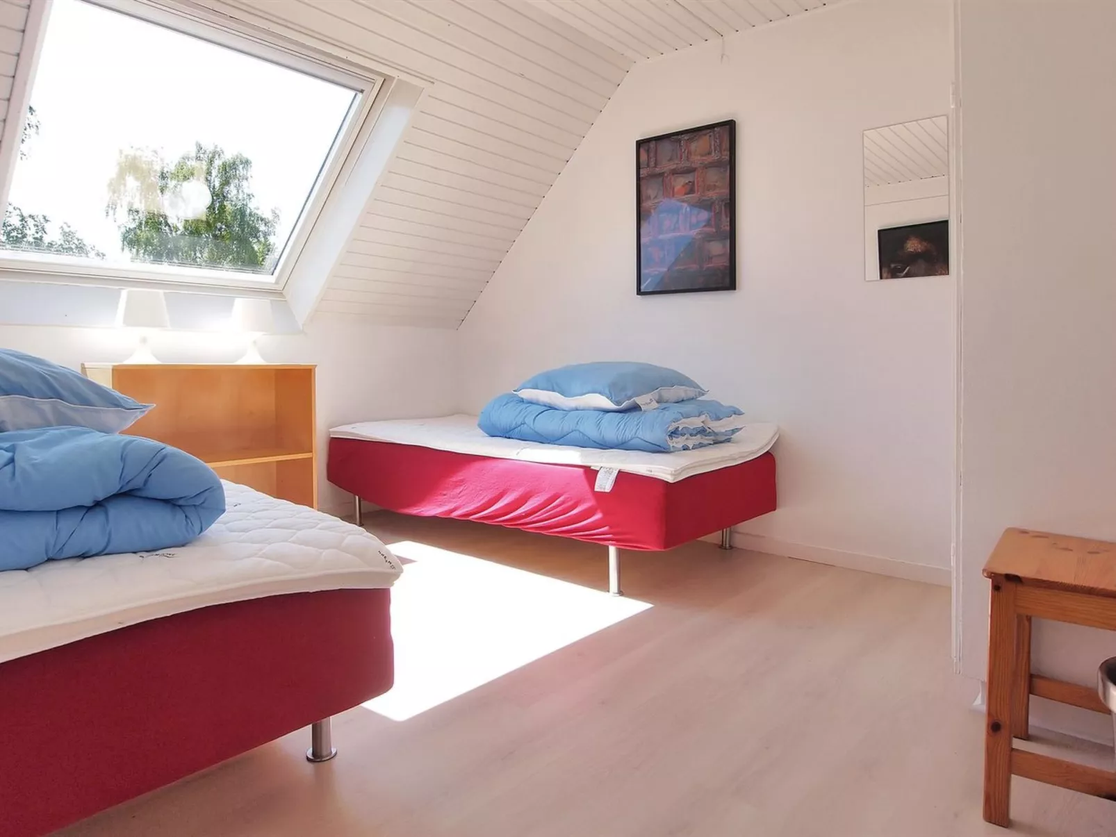 "Spase" - 250m to the fjord-Drinnen