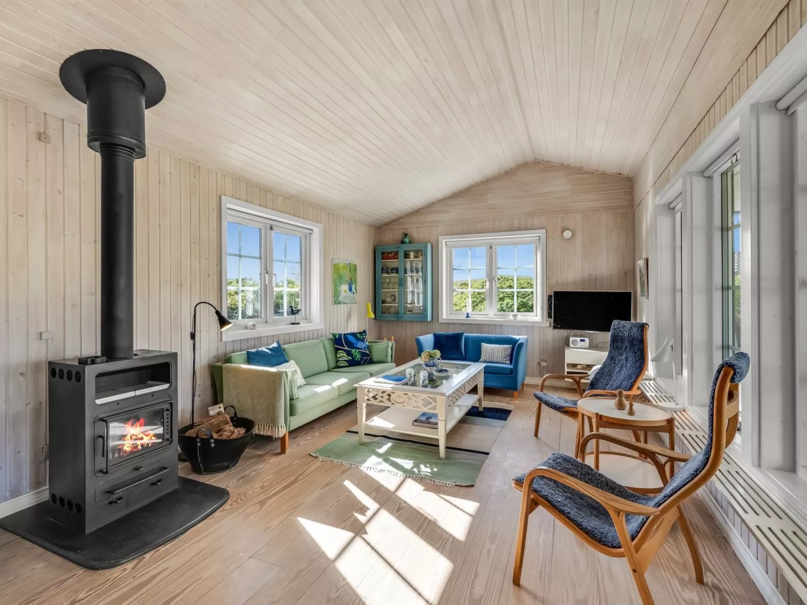 "Aise" - 75m from the sea-Inside