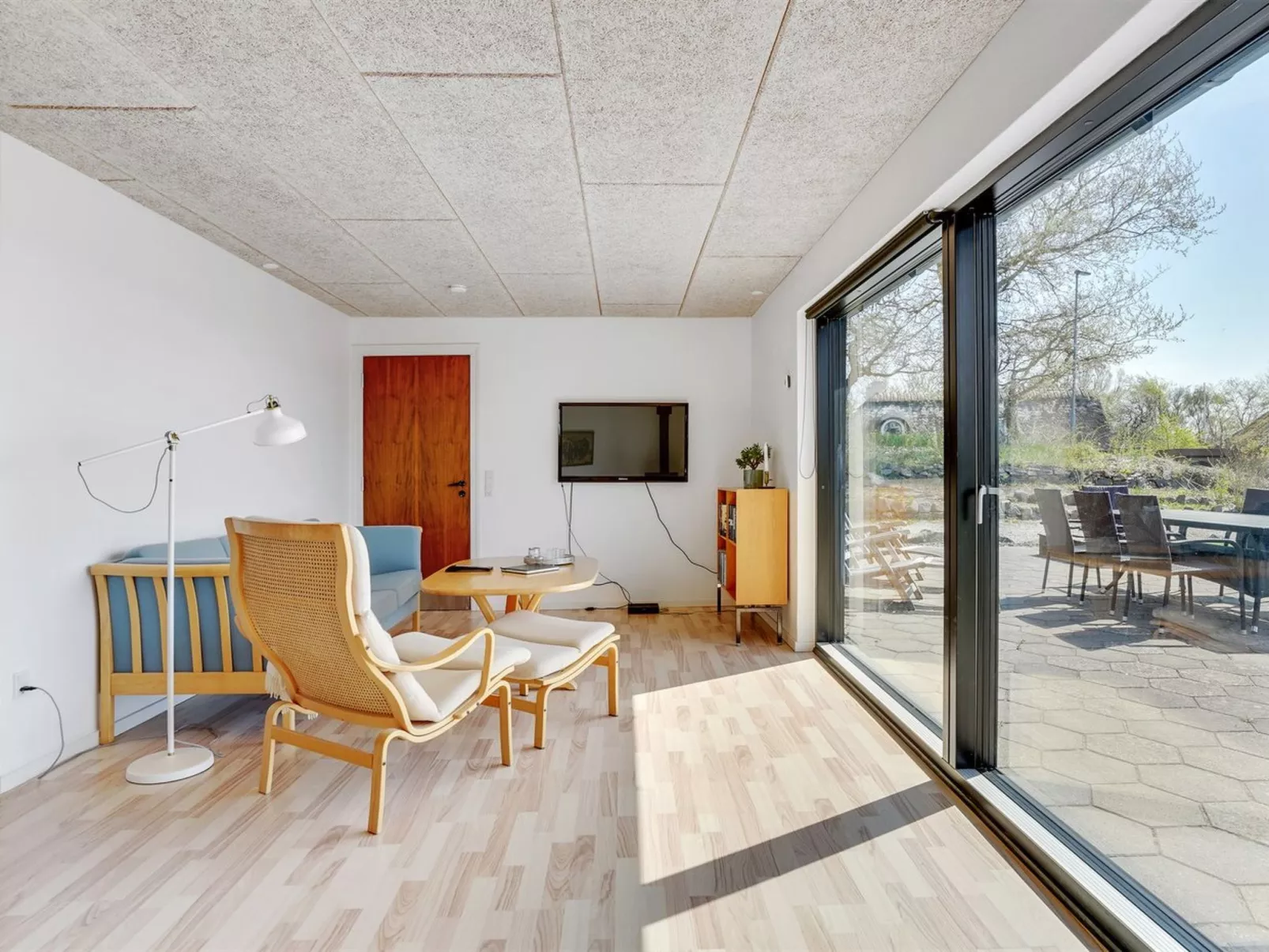 "Emin" - 100m from the sea-Drinnen