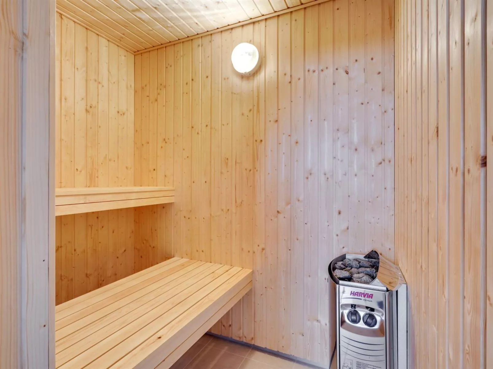 "Jorn" - 75m from the sea-Inside