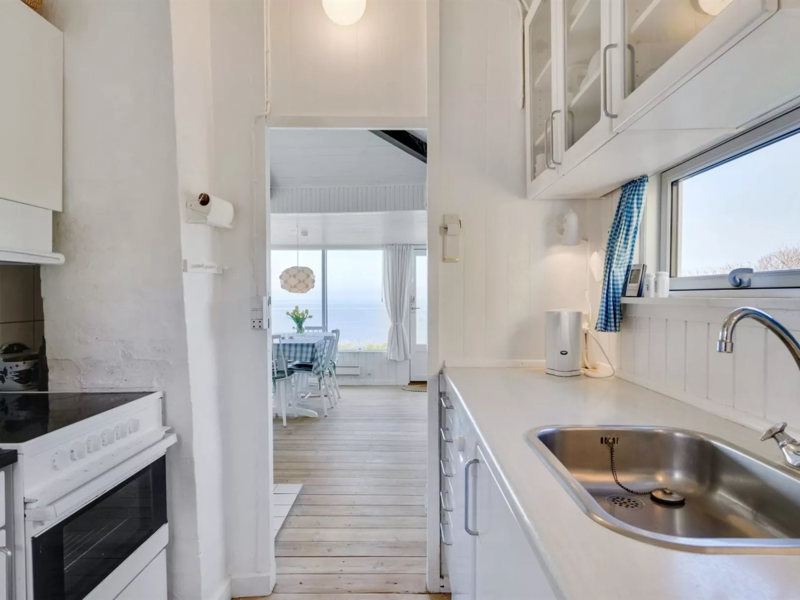 "Orwik" - 30m from the sea-Drinnen