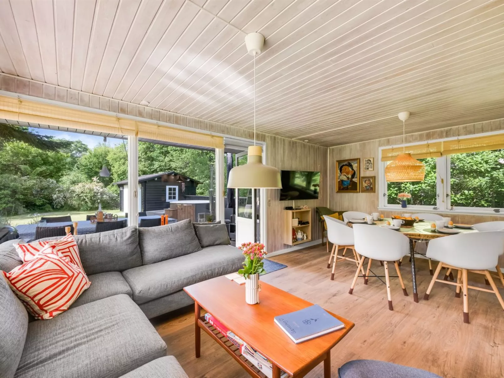 "Nelina" - 950m to the fjord-Dedans