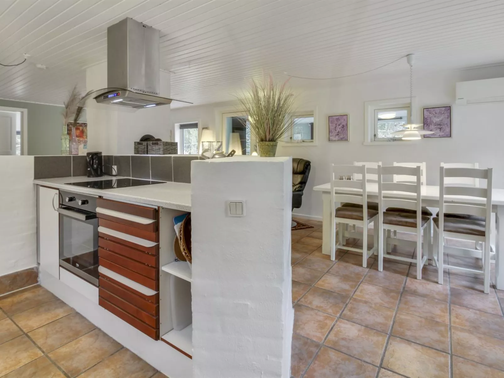 "Josina" - 32km from the sea-Dedans