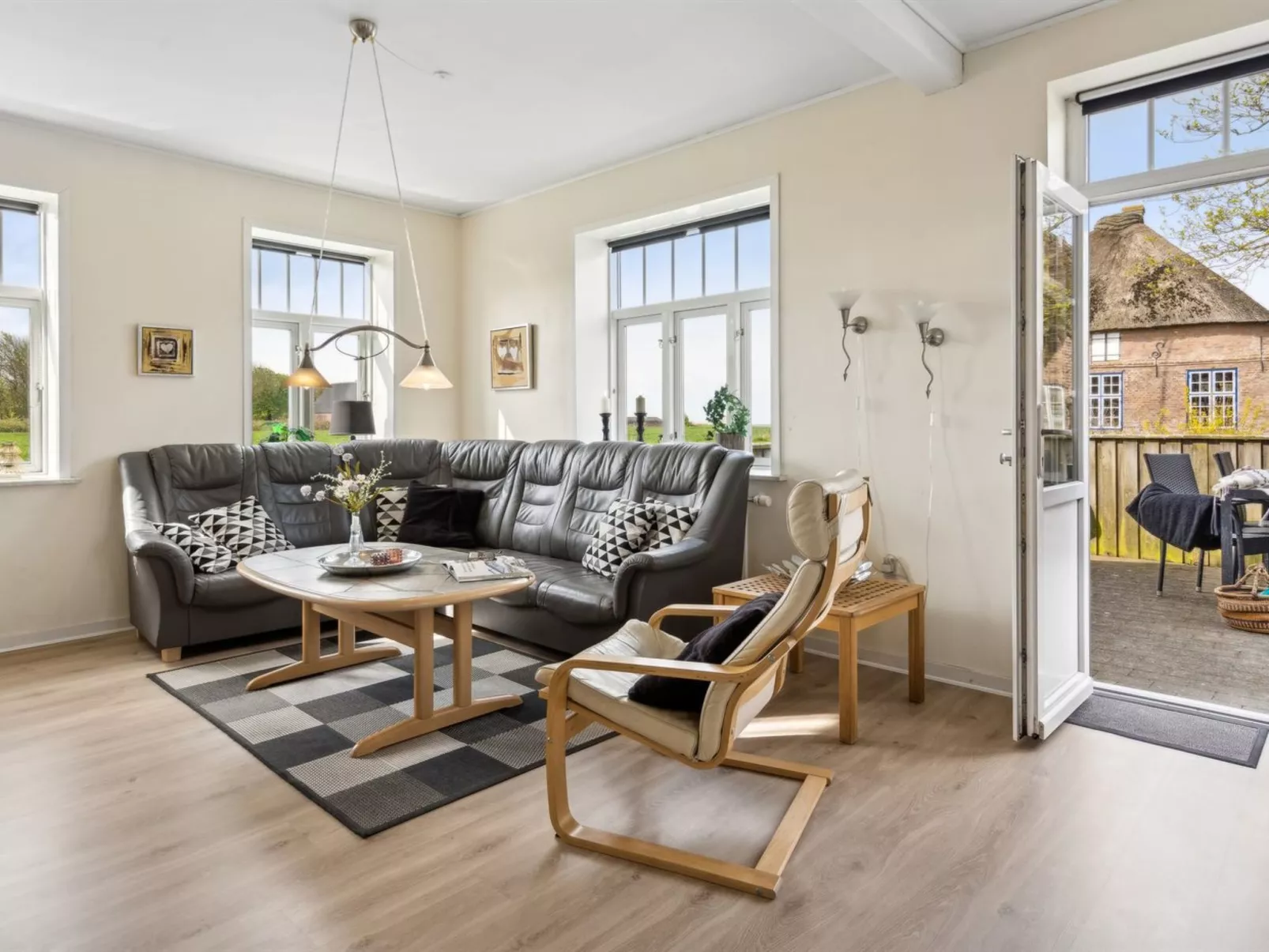 "Adine" - 13km from the sea-Inside