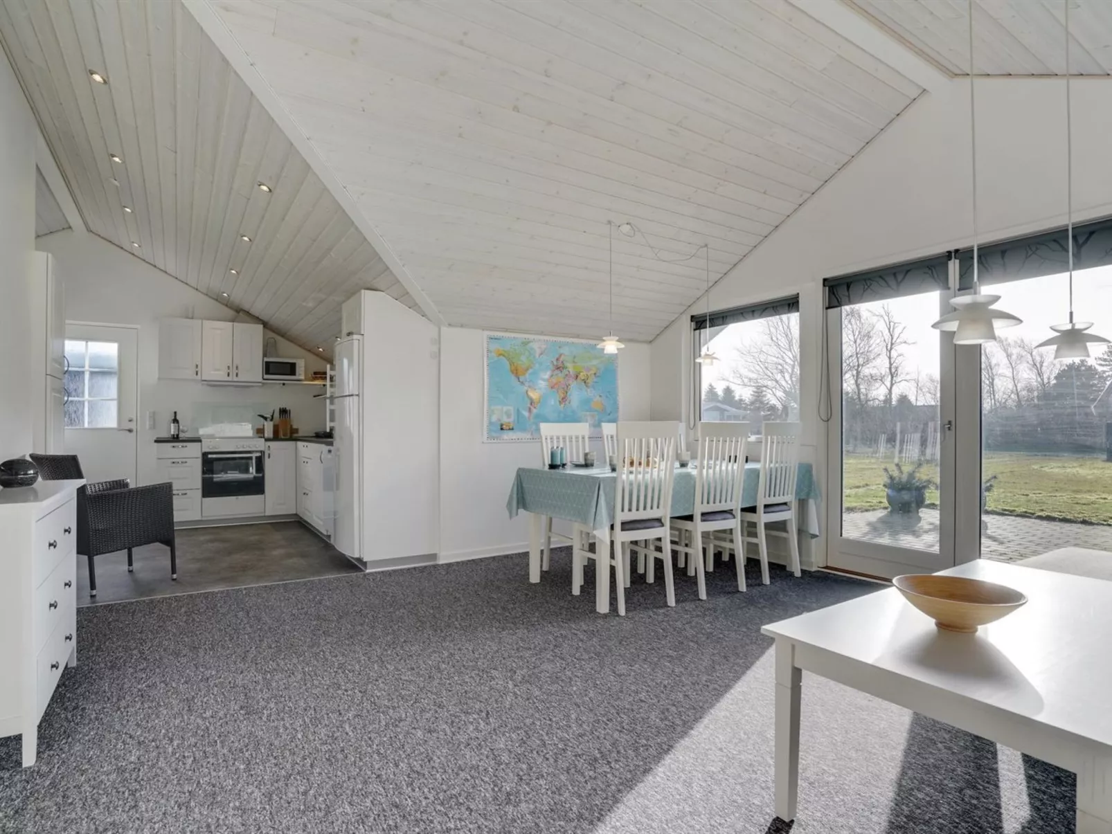 "Ingward" - 300m to the fjord-Dedans