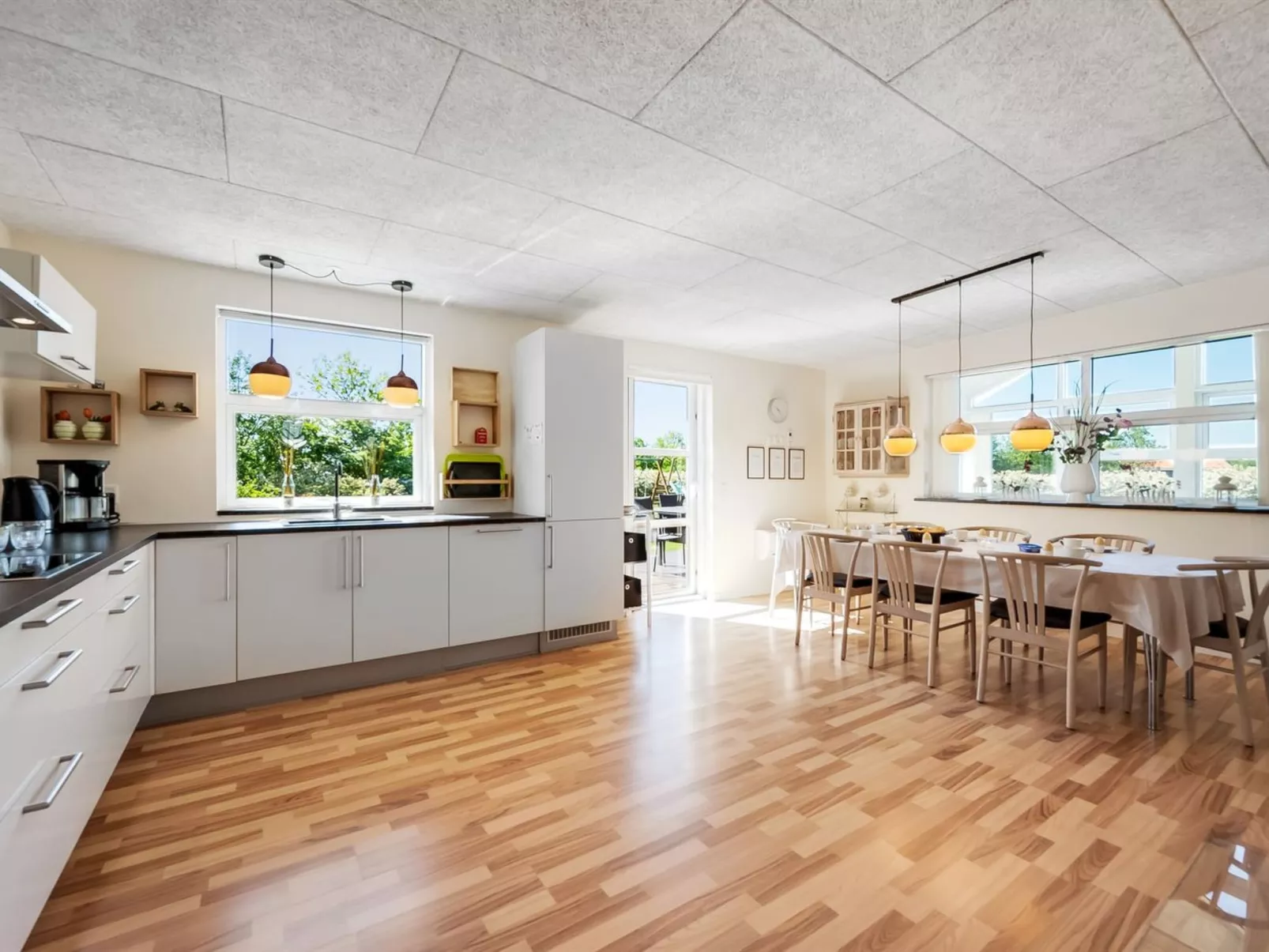 "Hedevig" - 800m to the fjord-Inside