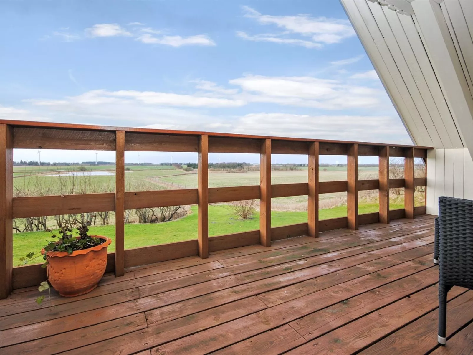 "Millie" - 3km to the fjord-Outside