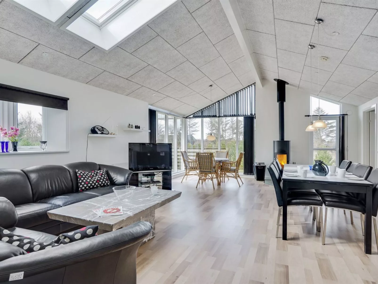 "Heide" - 750m to the fjord-Inside