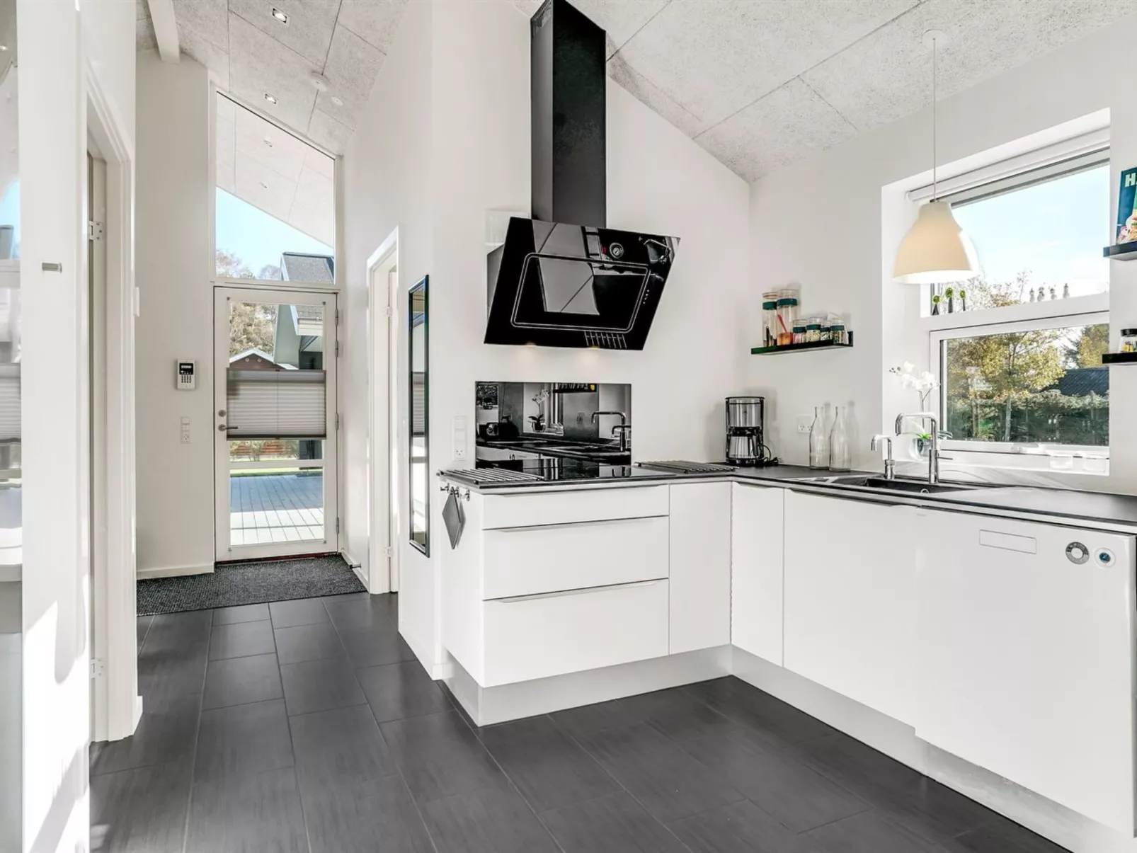 "Geri" - 700m from the sea-Inside