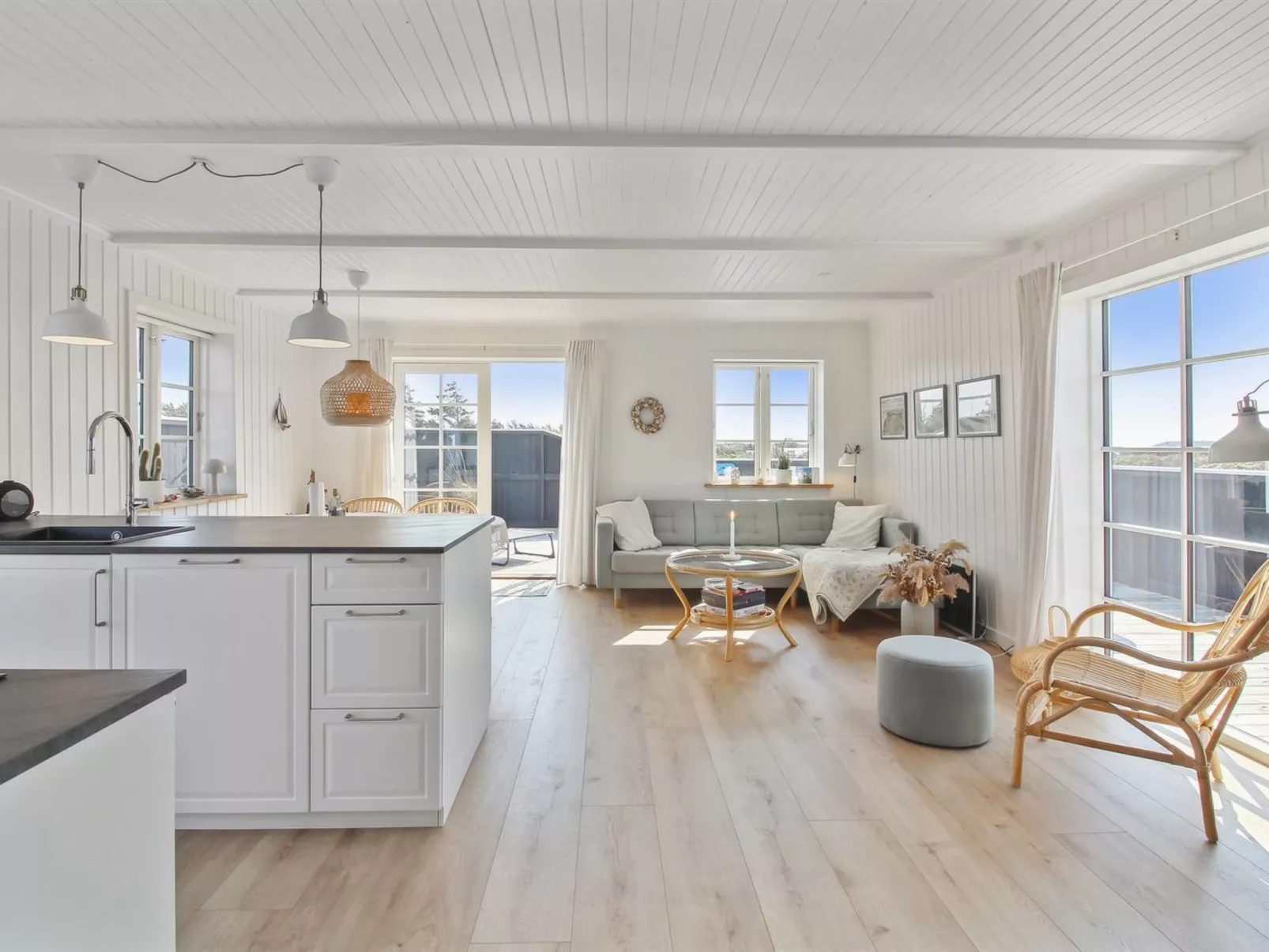 "Sanni" - 225m from the sea-Inside