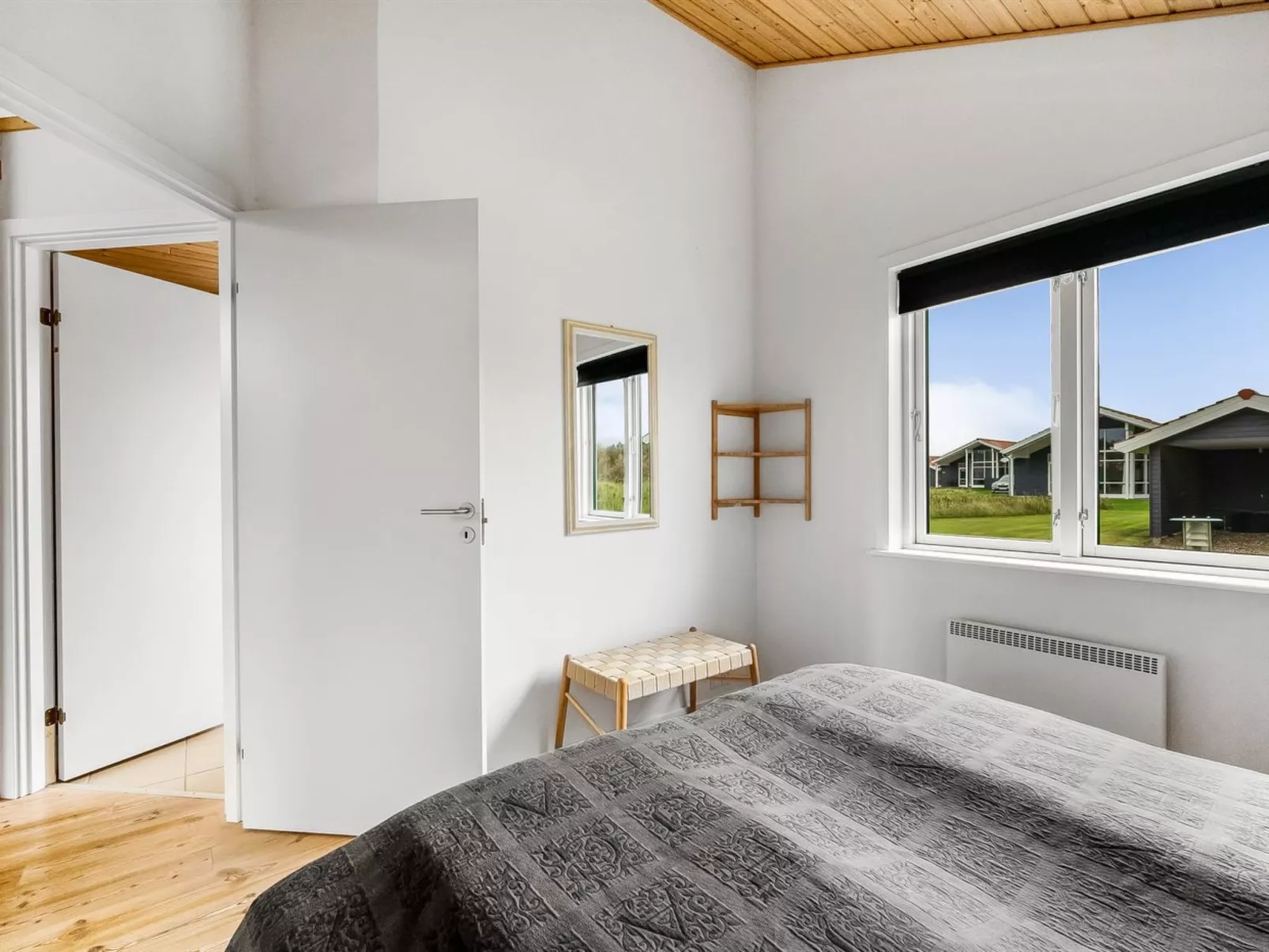 "Sylwia" -  from the sea-Dedans