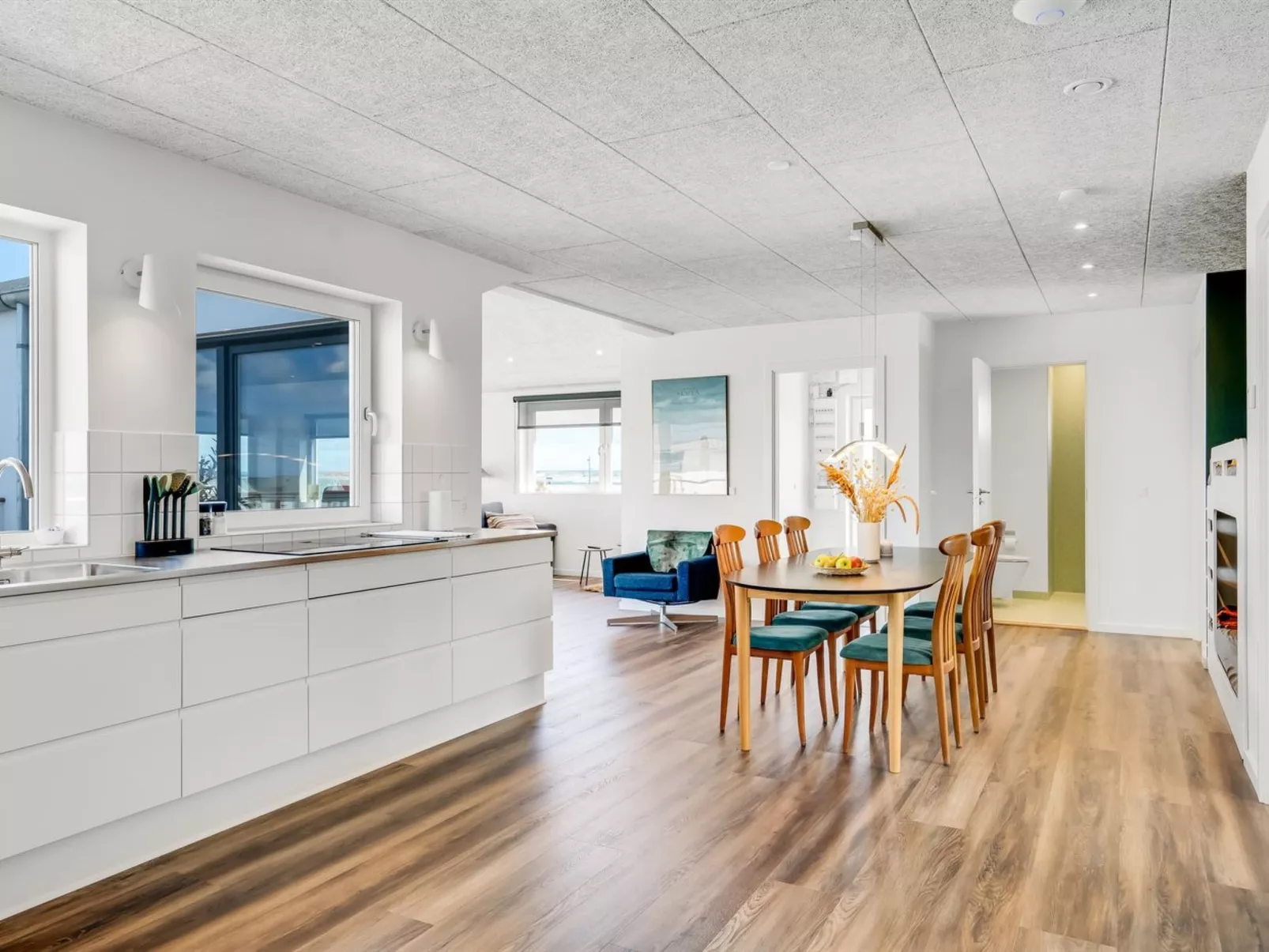 "Unge" - 75m from the sea-Drinnen