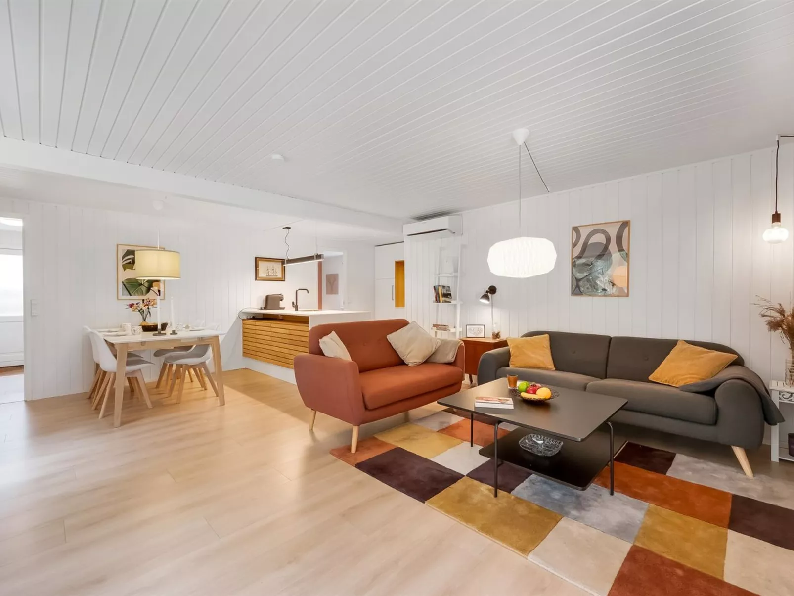 "Gudrid" - 250m to the fjord-Inside