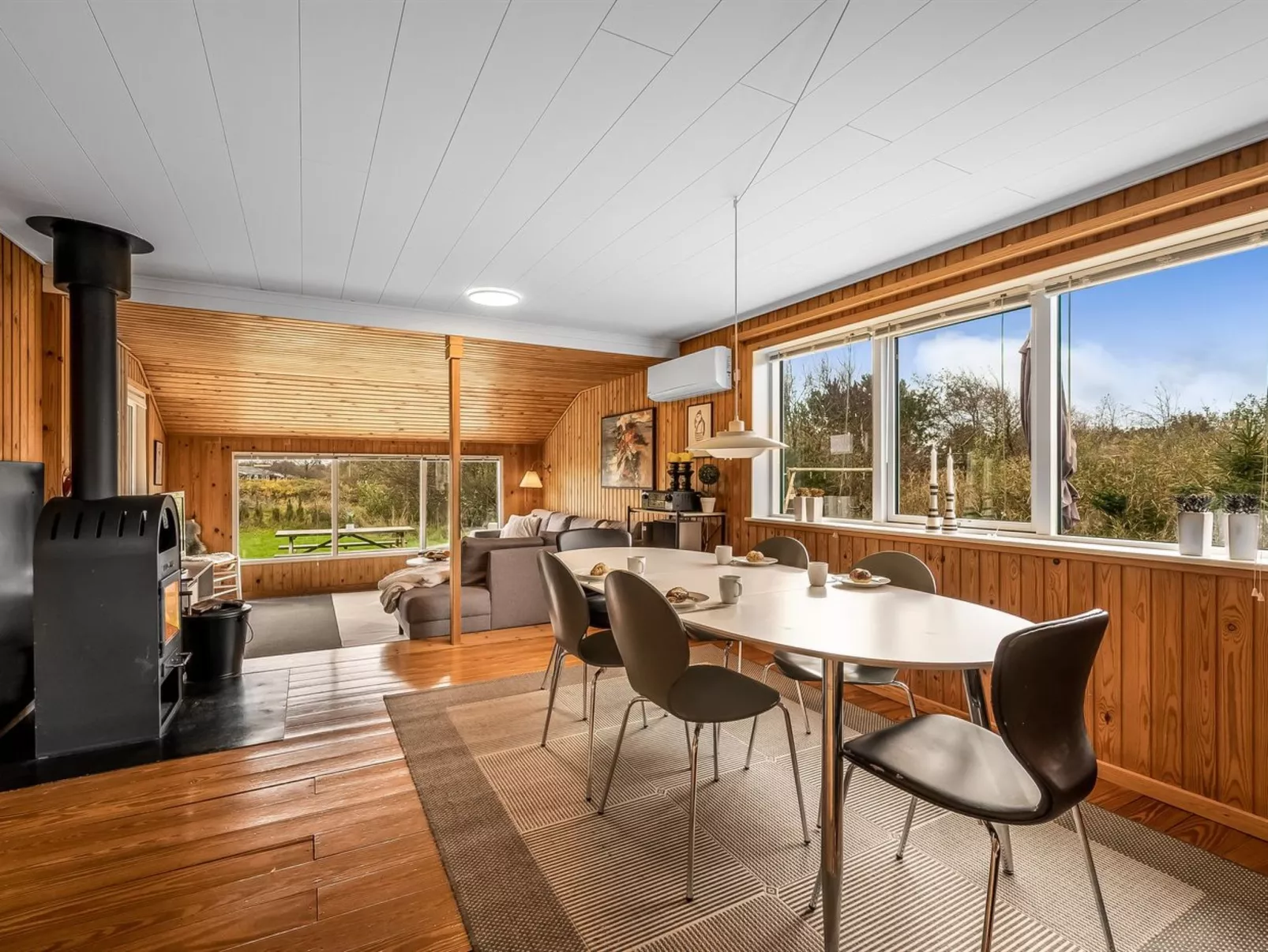 "Eloise" - 400m from the sea-Inside