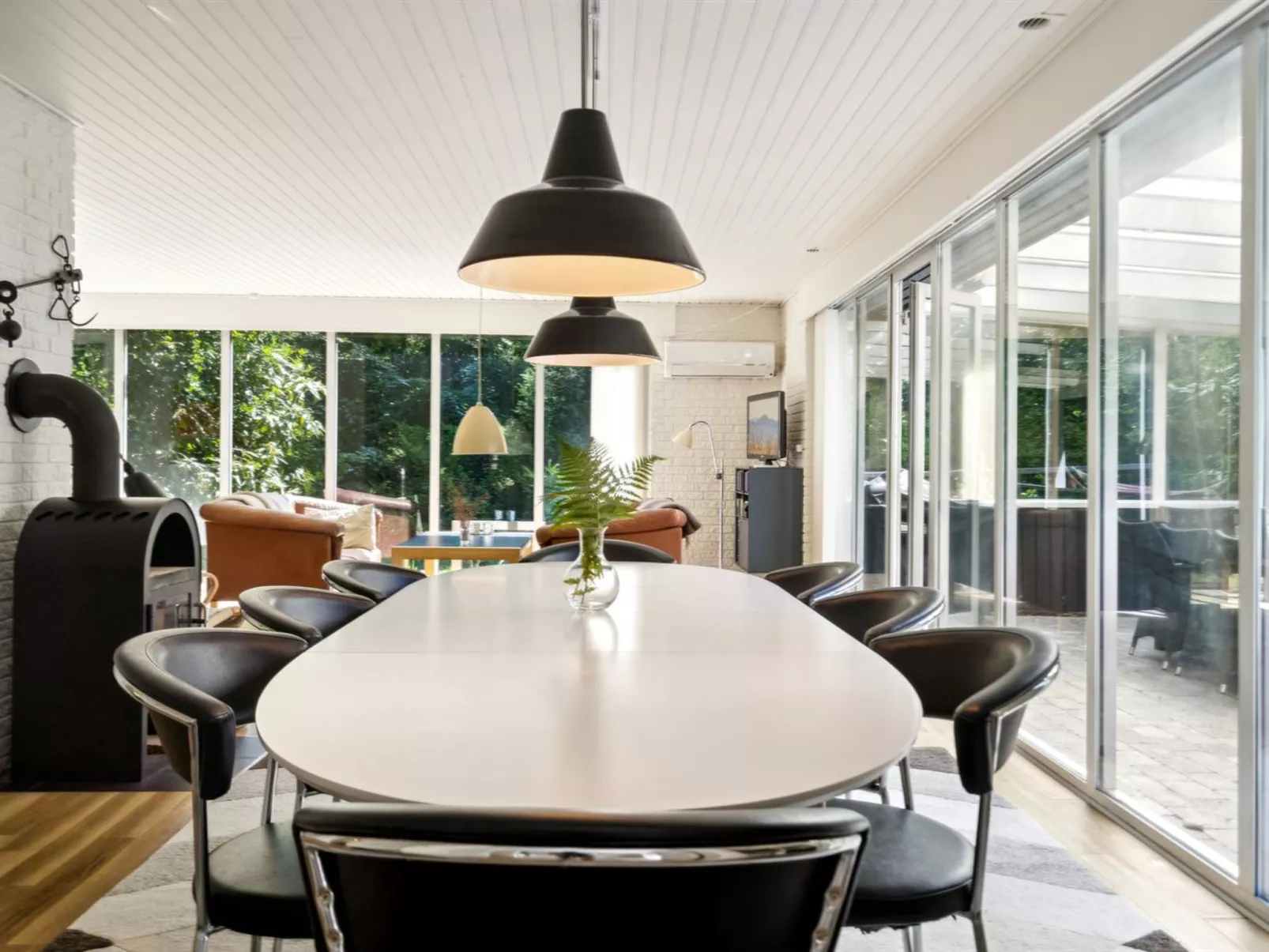 "Ingebrit" - 7km from the sea-Drinnen