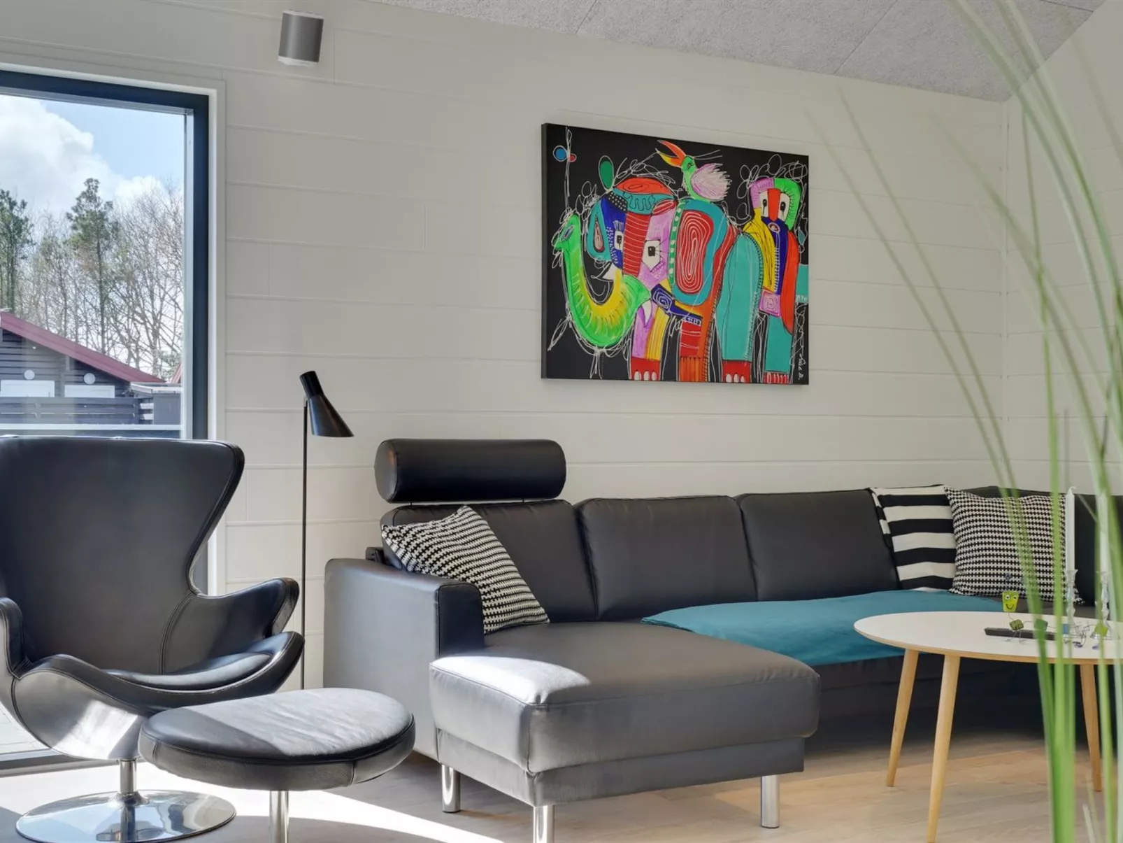 "Henrikke" - 500m to the fjord-Dedans