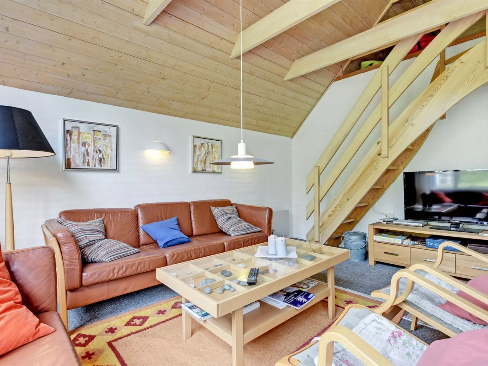 "Hunno" - 3km from the sea-Inside