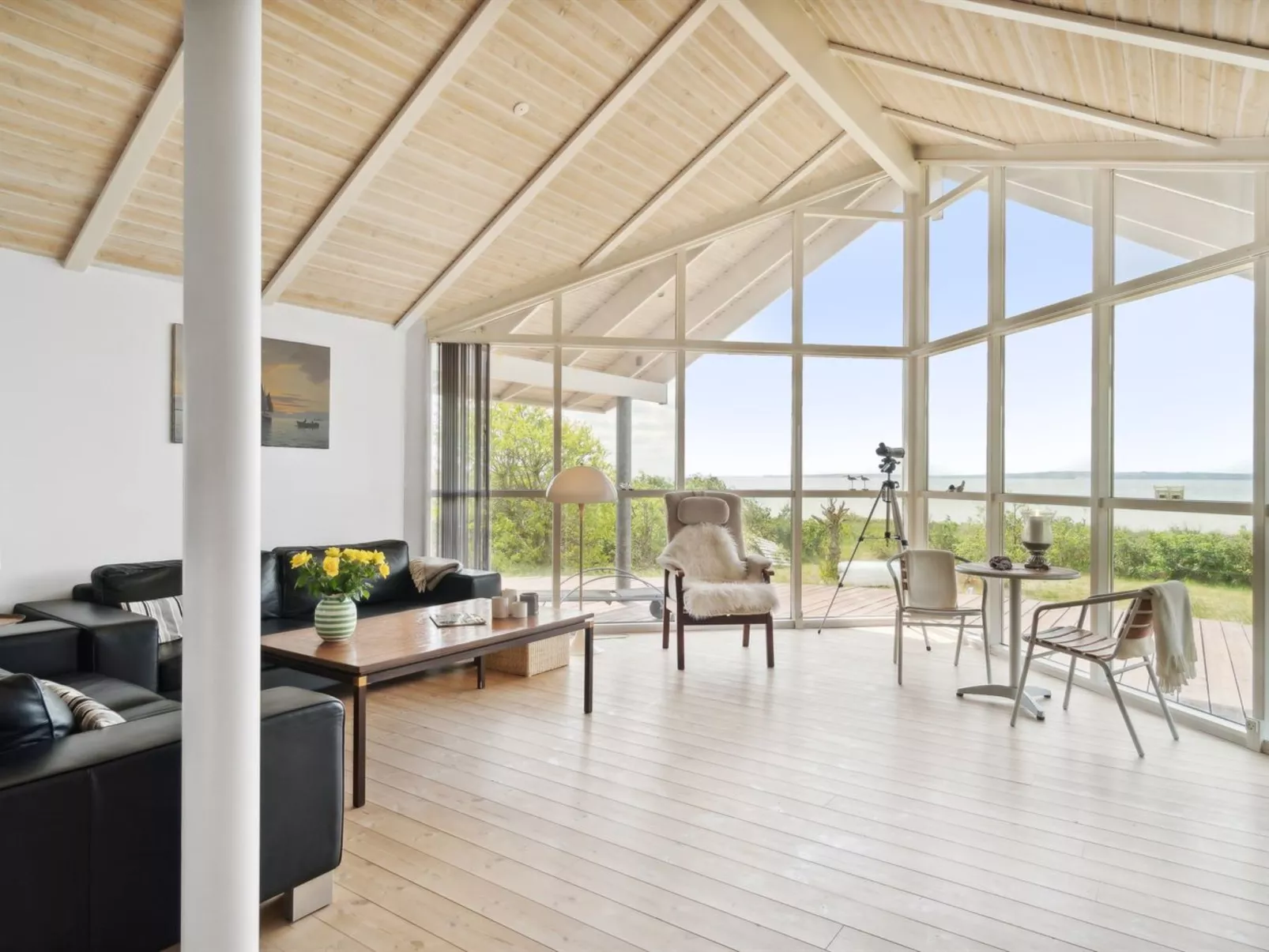 "Elspeth" - 25m from the sea-Inside