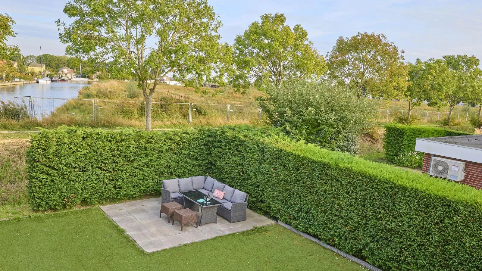 Villa Robinie-View in summer