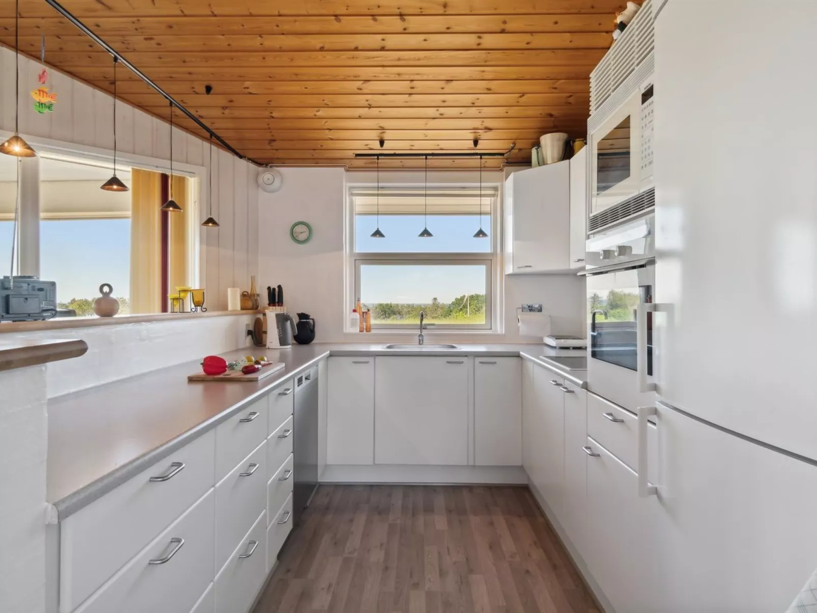 "Garbine" - 400m from the sea-Drinnen