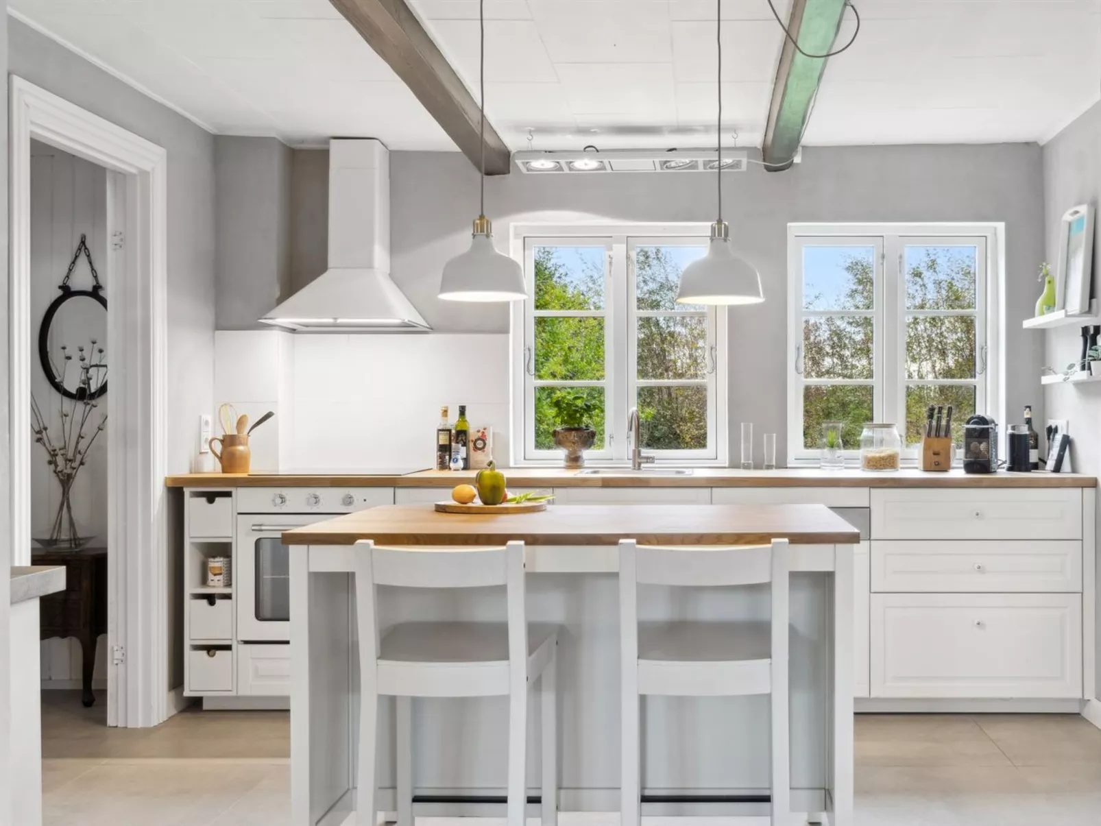 "Hughlek" - 1.5km from the sea-Inside