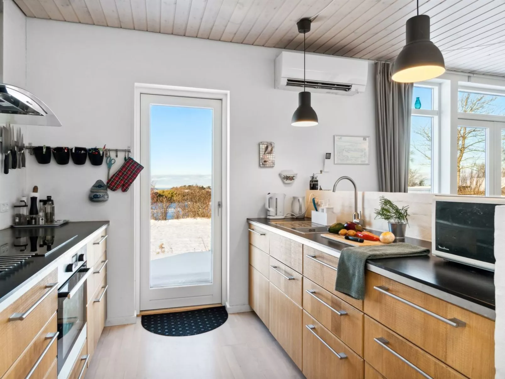 "Els" - 1.8km from the sea-Dedans