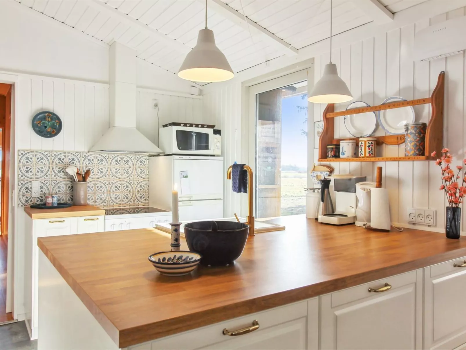 "Tuukka" - 350m from the sea-Drinnen