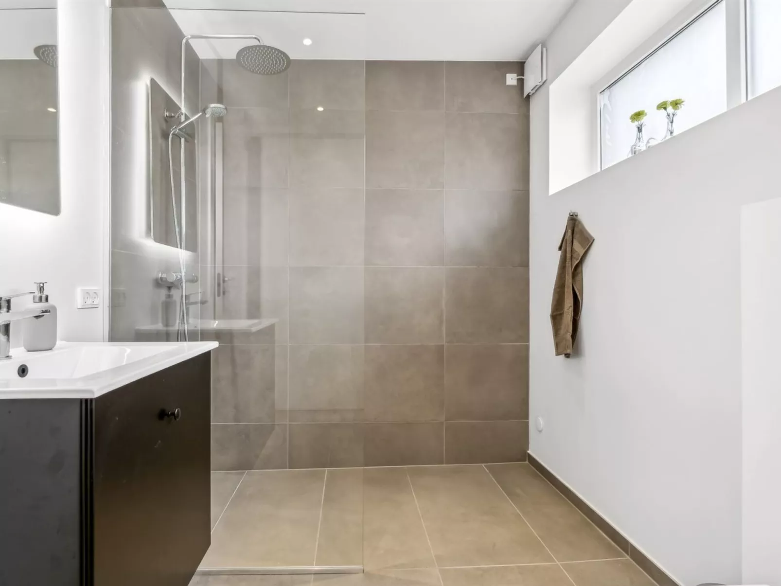 "Ajvi" - 900m from the sea-Inside