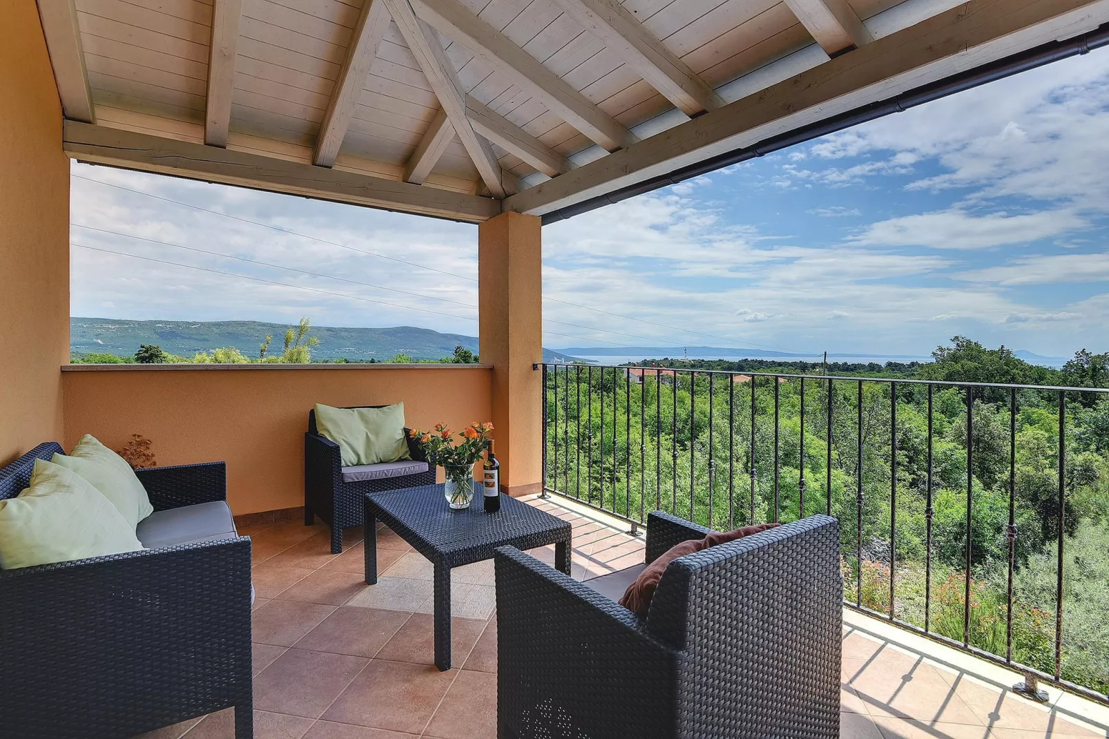 Villa Ari-Terrasse/Balkon