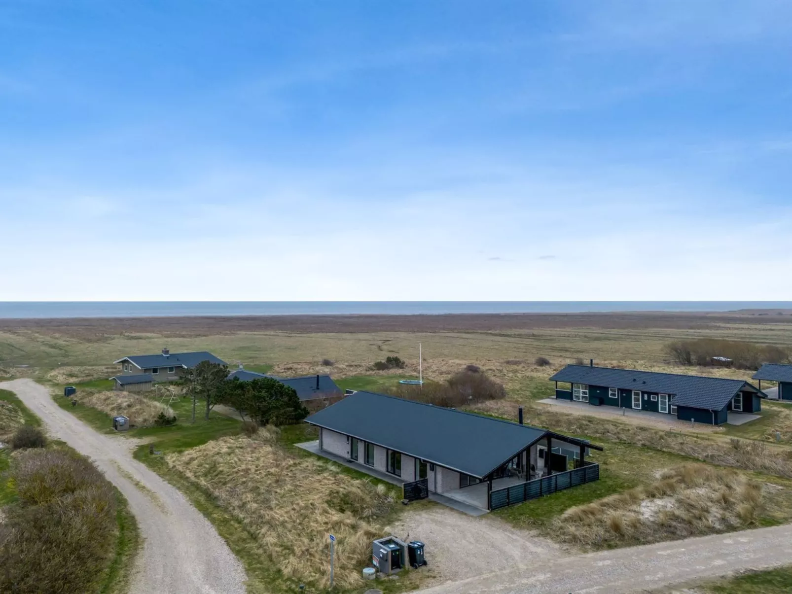 "Dorrit" - 1.2km from the sea-Draußen