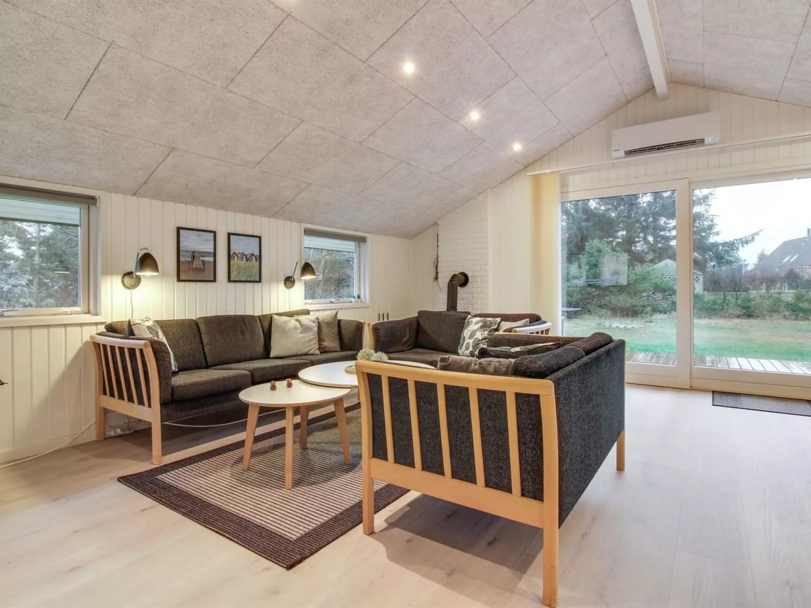 "Ria" - 250m from the sea-Inside