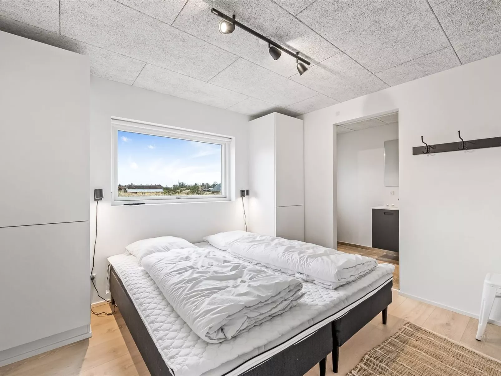 "Chenoa" - 350m from the sea-Dedans