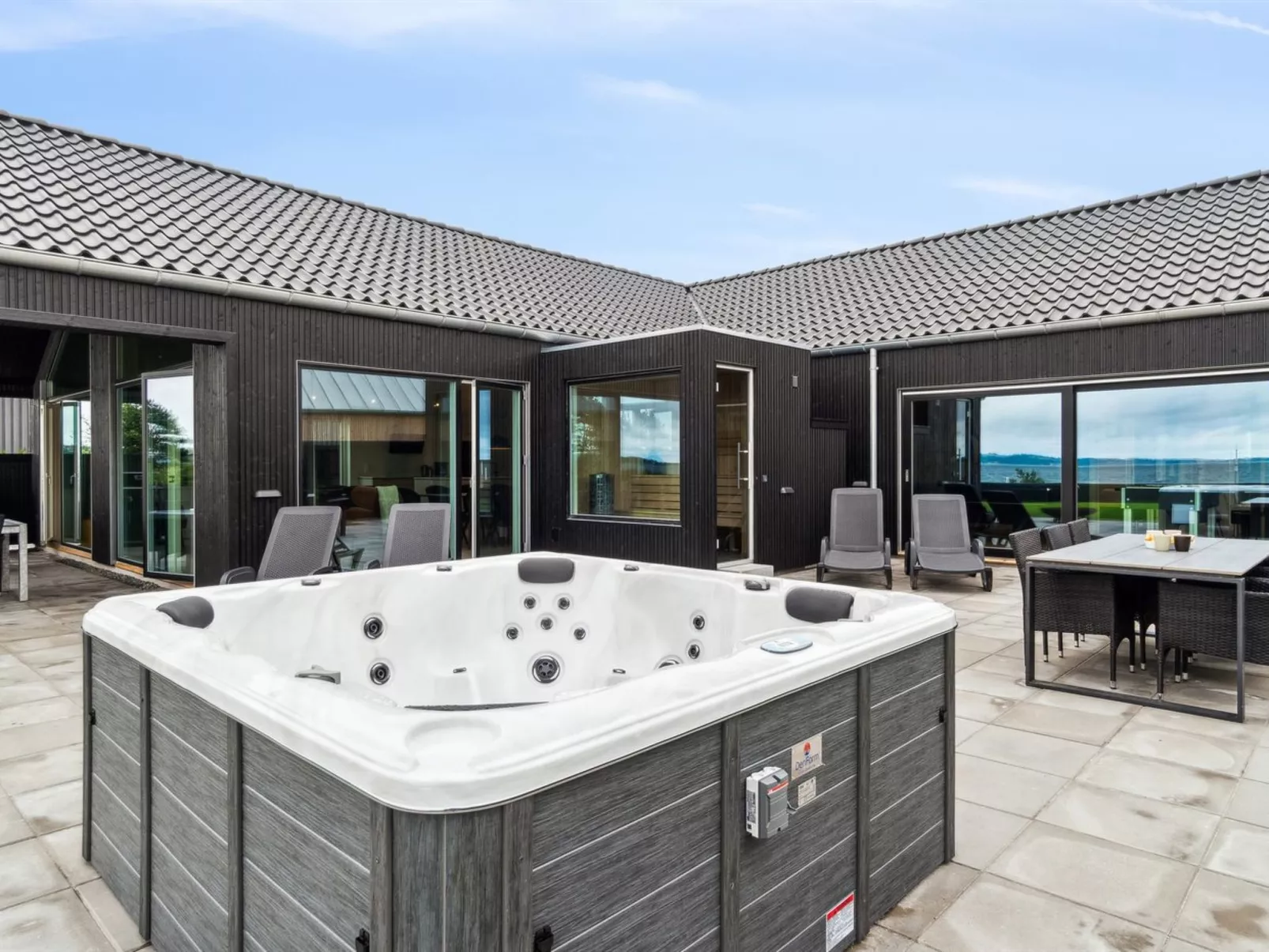 "Straale" - 50m from the sea-Outside