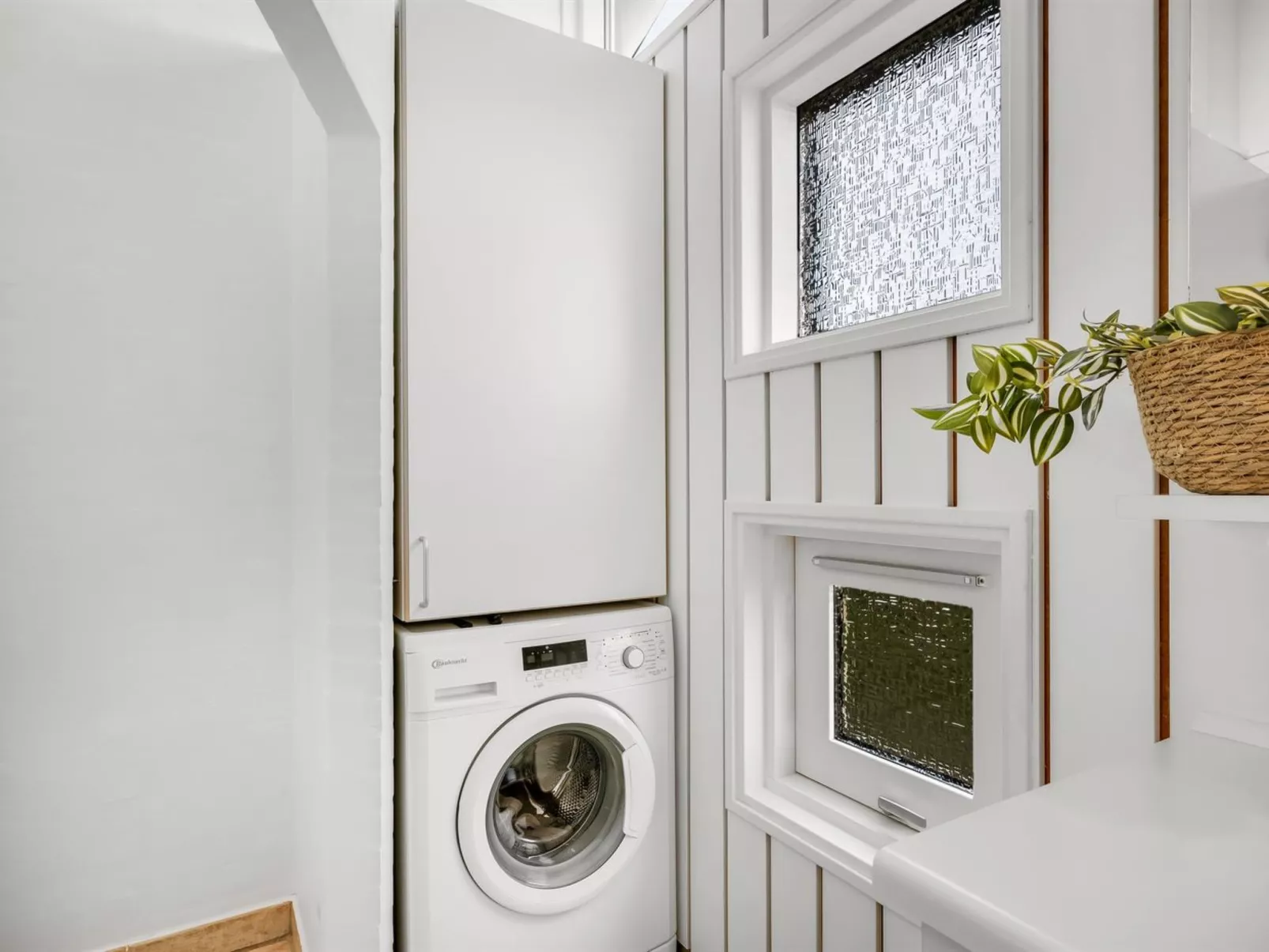 "Nuka" - 400m from the sea-Dedans