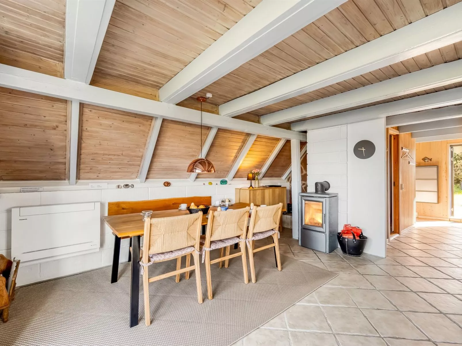 "Arlina" - 600m from the sea-Inside