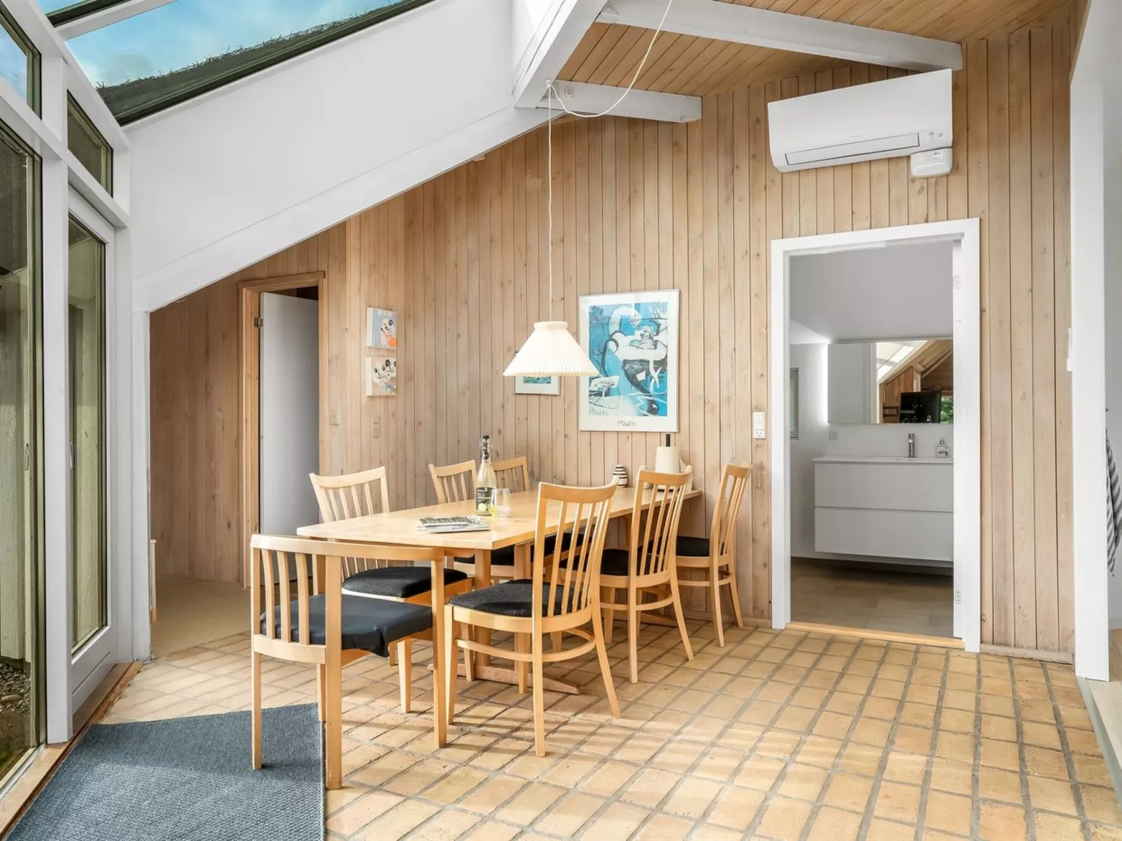 "Elenor" - 1.1km from the sea-Drinnen