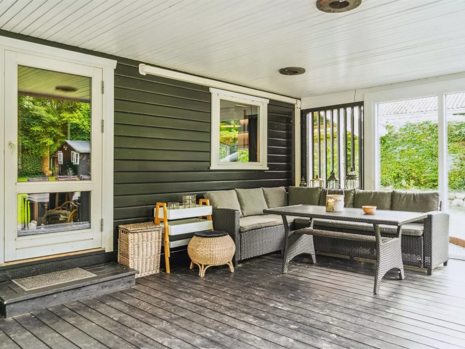 "Araminta" - 800m from the sea-Outside