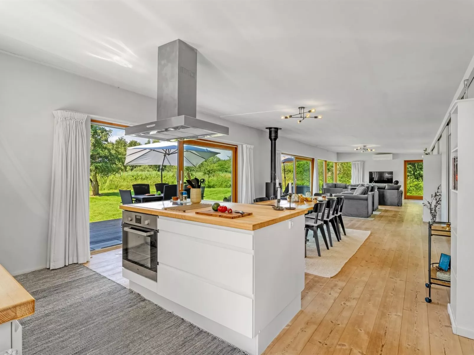 "Nielsigne" - 1.3km from the sea-Drinnen