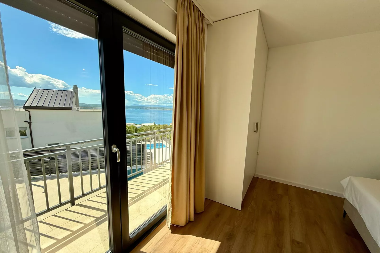 Villa V-Terrace balcony