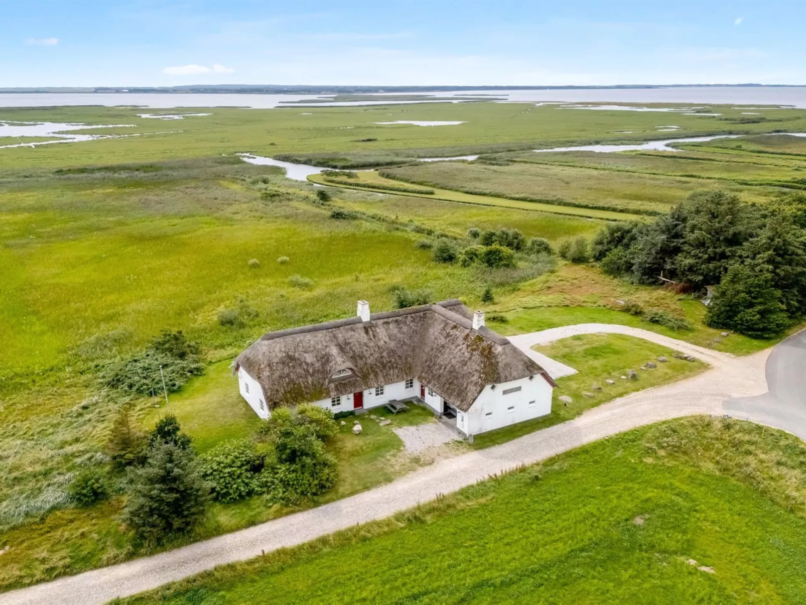 "Darleen" - 850m to the fjord-Draußen